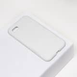 Siliconen hoesje voor iPhone SE 2022 in het wit
