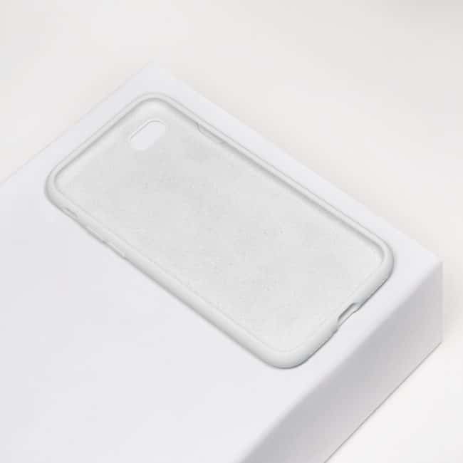 Siliconen hoesje voor iPhone SE 2022 in het wit